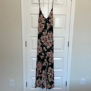 Billabong maxi dress size medium black floral button down